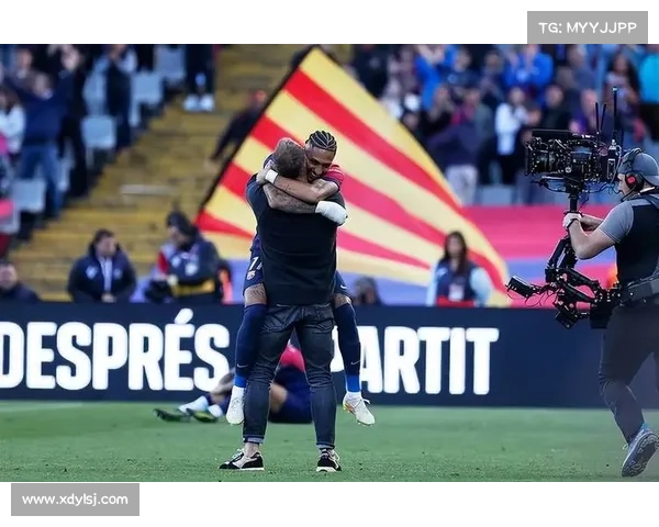 拉菲尼亚与阿根廷球迷对立事件揭秘 球场内外的冲突与戏剧性反转